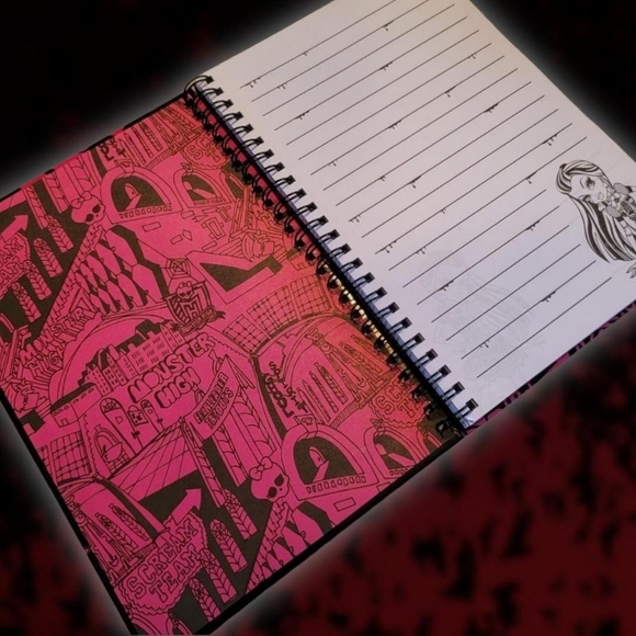 Monster High pink Journal From Iceland! RARE AND UNUSED - Picture 3 of 4